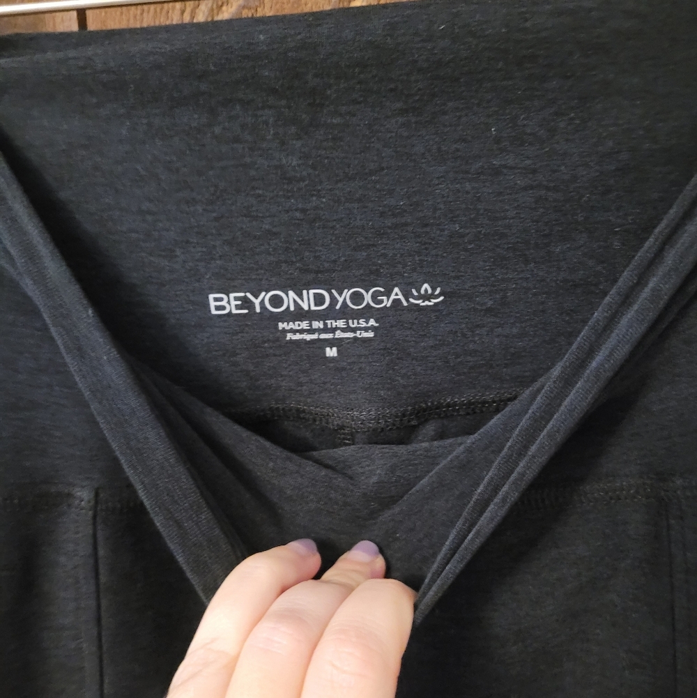 Beyond Yoga Spacedye Make the Cut Split Ankle Pants - Picture 5 of 5